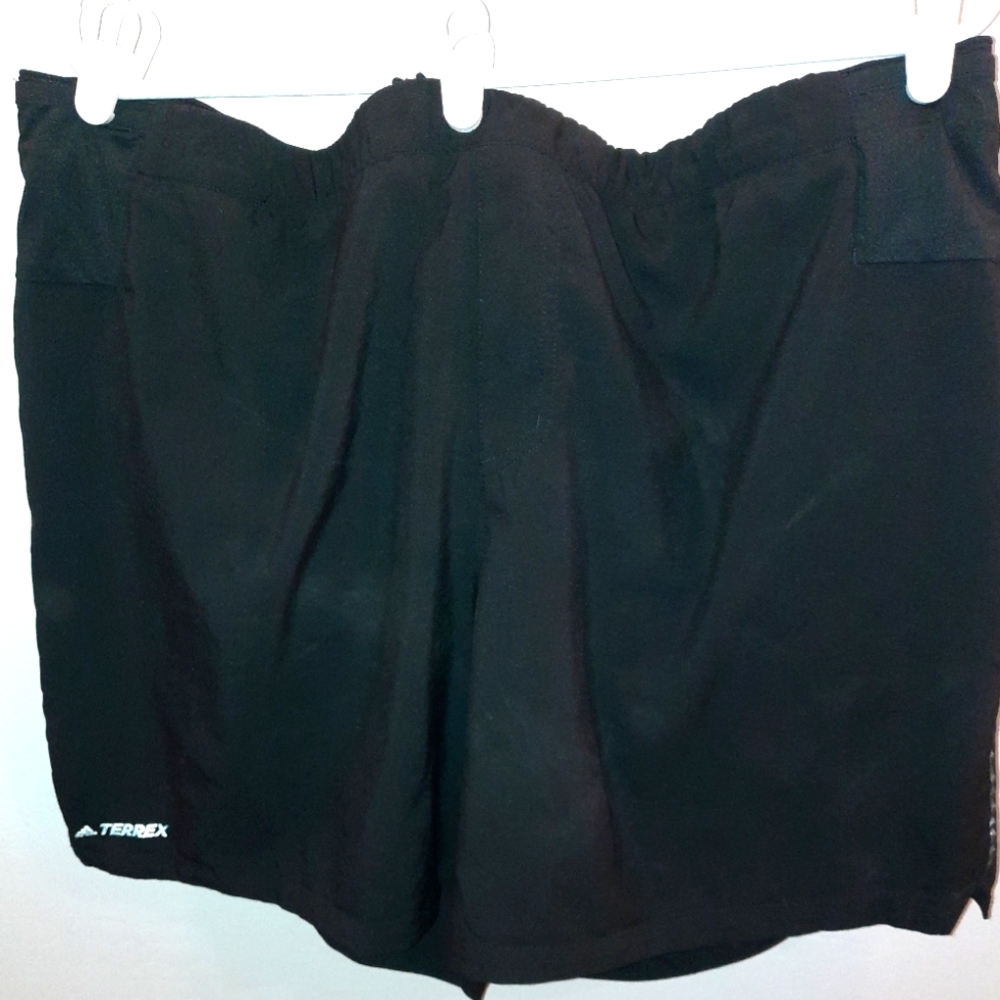 Women's Adidas 2x mesh lined black workout shorts excellent used condition